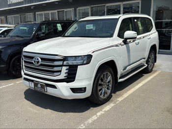 Toyota  Land Cruiser  GXR Twin Turbo  2026  Automatic  0 Km  6 Cylinder  Four Wheel Drive (4WD)  SUV  White  With Warranty