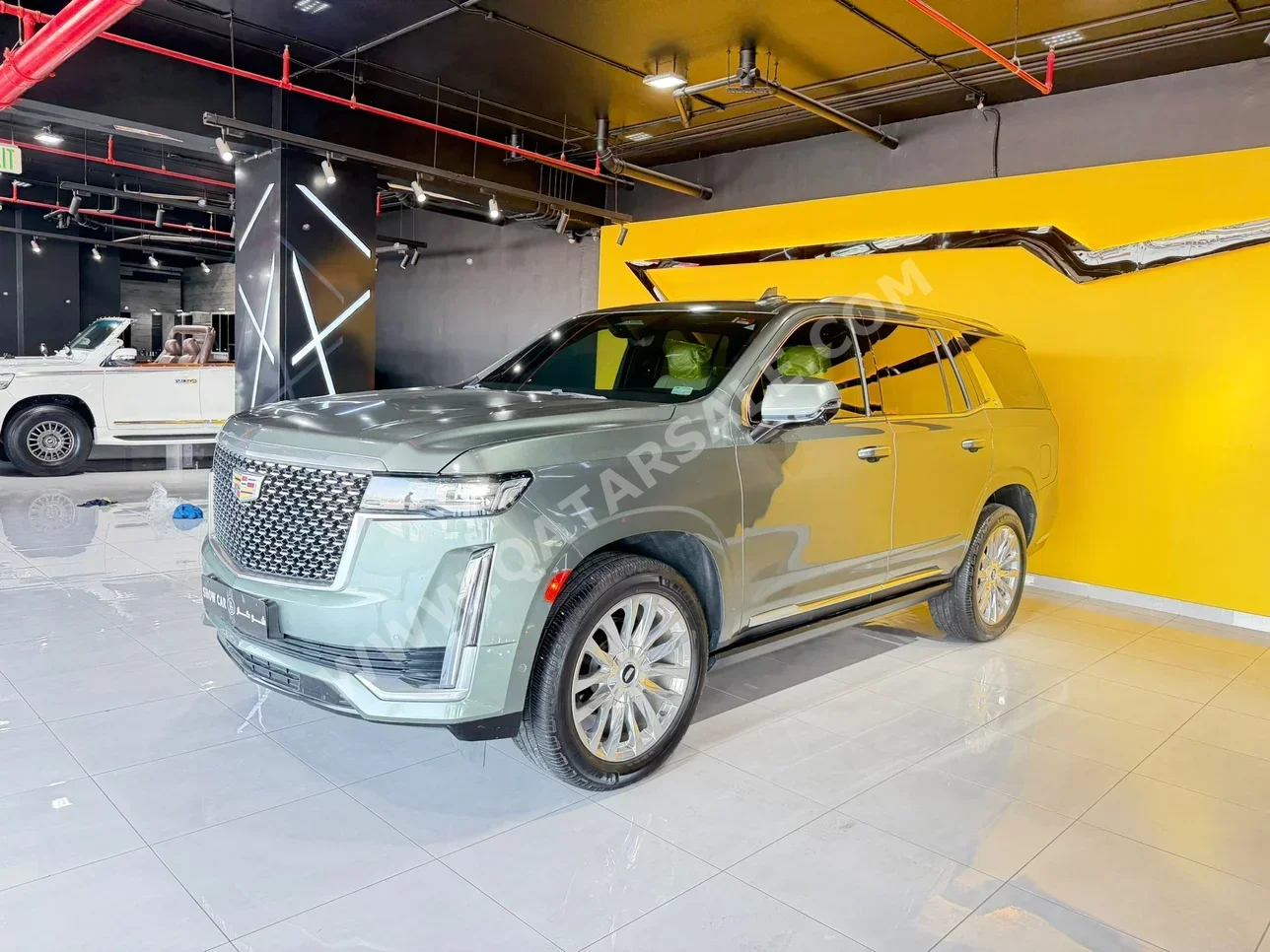 Cadillac Escalade 600 2023 Automatic 77,000 Km 8 Cylinder Four Wheel Drive (4WD) SUV Green