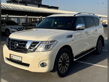 Nissan Patrol Platinum 2015 Automatic 122,000 Km 8 Cylinder Four Wheel Drive (4WD) SUV White