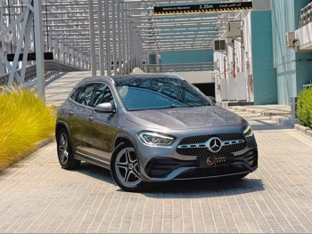 Mercedes-Benz GLA 200 2022 Automatic 68,900 Km 4 Cylinder Front Wheel Drive (FWD) SUV Gray