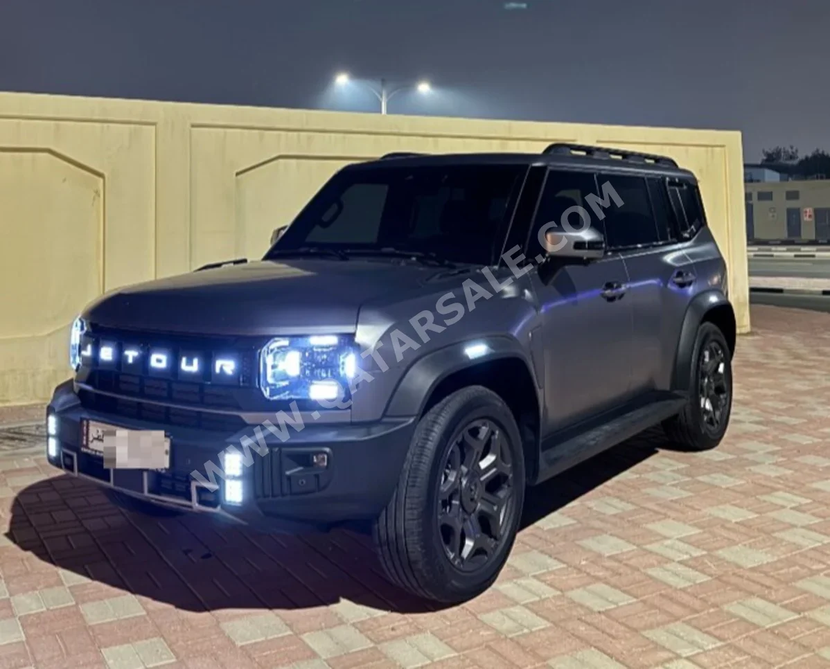 Jetour T2 Luxury Plus 2026 Automatic 3,700 Km 4 Cylinder Four Wheel Drive (4WD) SUV Gray Matte With Warranty