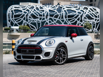 Mini  Cooper  JCW  2017  Automatic  98,000 Km  4 Cylinder  All Wheel Drive (AWD)  Hatchback  Silver