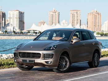 Porsche  Cayenne  S  2016  Automatic  79,000 Km  8 Cylinder  Four Wheel Drive (4WD)  SUV  Brown