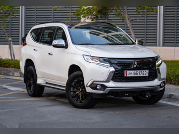 Mitsubishi  Pajero  Montero Sport  2019  Automatic  97,000 Km  6 Cylinder  Four Wheel Drive (4WD)  SUV  White