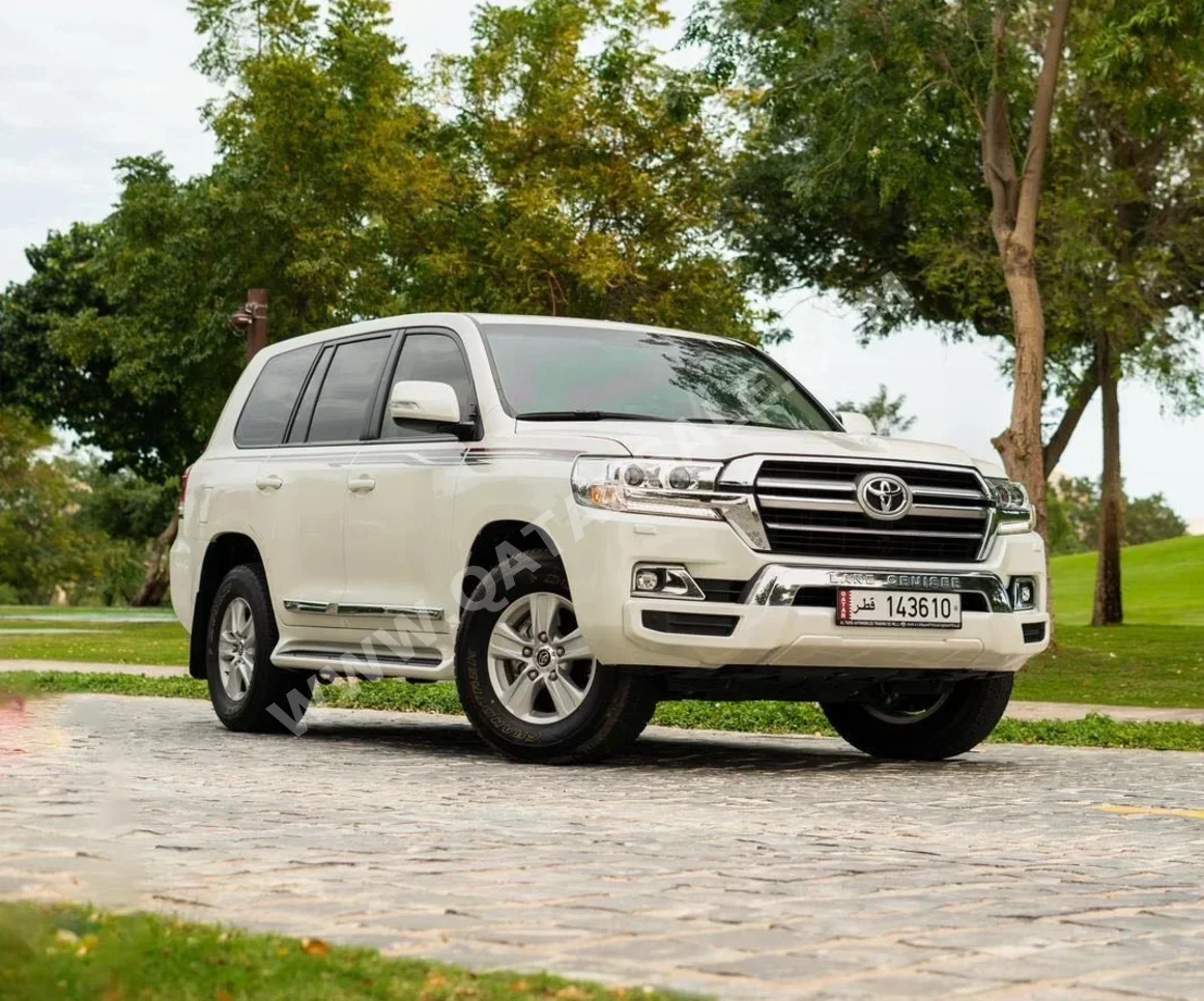 Toyota Land Cruiser GXR 2020 Automatic 70,000 Km 6 Cylinder Four Wheel Drive (4WD) SUV White With Warranty