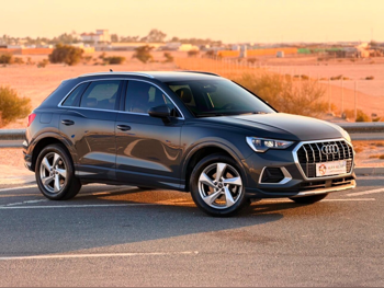 Audi  Q3  2022  Automatic  39,000 Km  4 Cylinder  Front Wheel Drive (FWD)  SUV  Gray