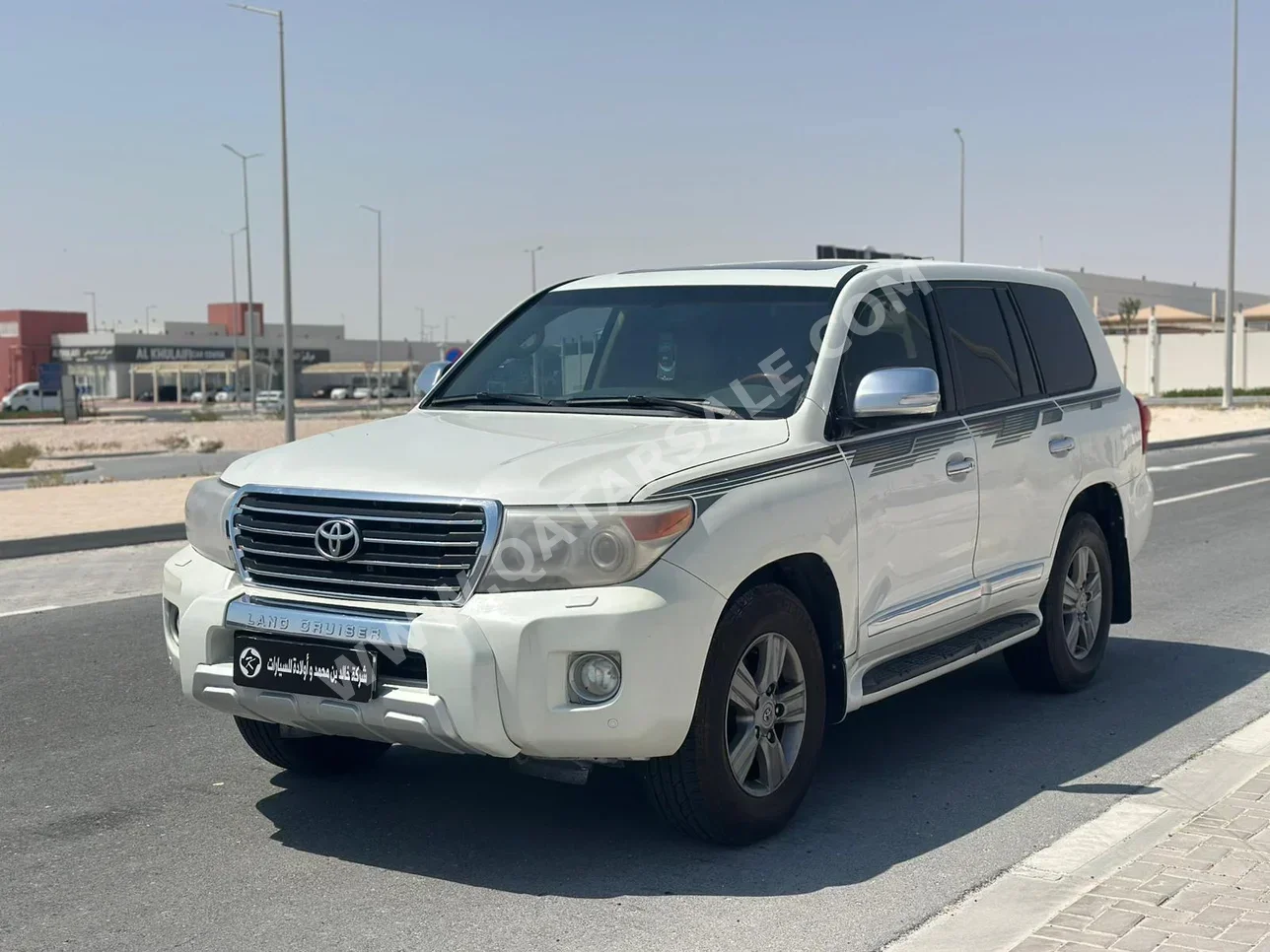 Toyota Land Cruiser GXR 2013 Automatic 486,000 Km 8 Cylinder Four Wheel Drive (4WD) SUV White