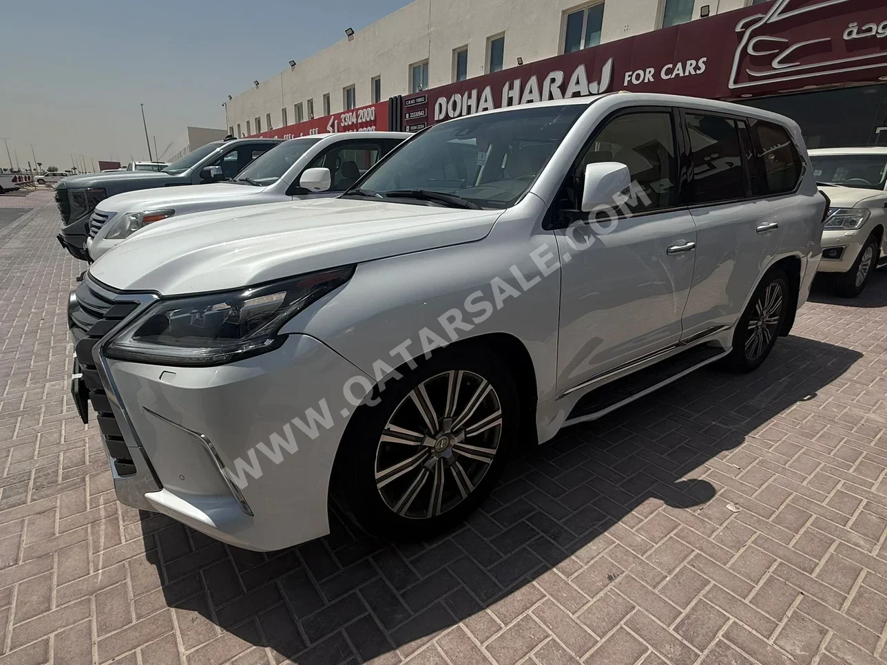 Lexus LX 570 2016 Automatic 375,000 Km 8 Cylinder Four Wheel Drive (4WD) SUV White