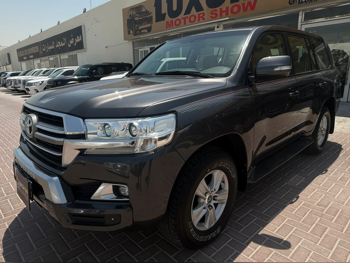 Toyota Land Cruiser GXR 2019 Automatic 320,000 Km 6 Cylinder Four Wheel Drive (4WD) SUV Gray