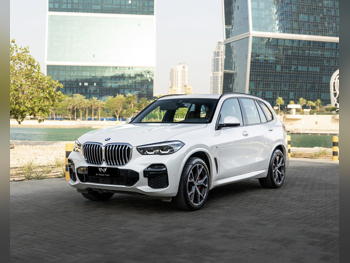 BMW  X-Series  X5  2022  Automatic  58,000 Km  6 Cylinder  Four Wheel Drive (4WD)  SUV  White
