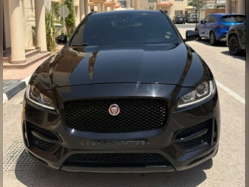 Jaguar  F-Pace  R Sport  2017  Automatic  150,000 Km  6 Cylinder  Four Wheel Drive (4WD)  SUV  Black