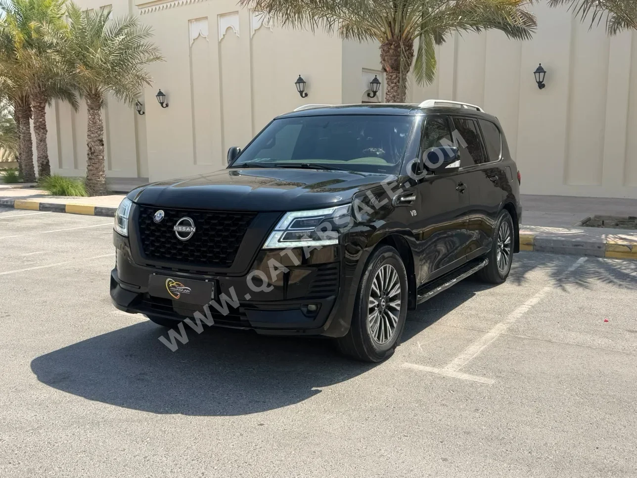 Nissan  Patrol  Platinum  2010  Automatic  319,000 Km  8 Cylinder  Four Wheel Drive (4WD)  SUV  Black