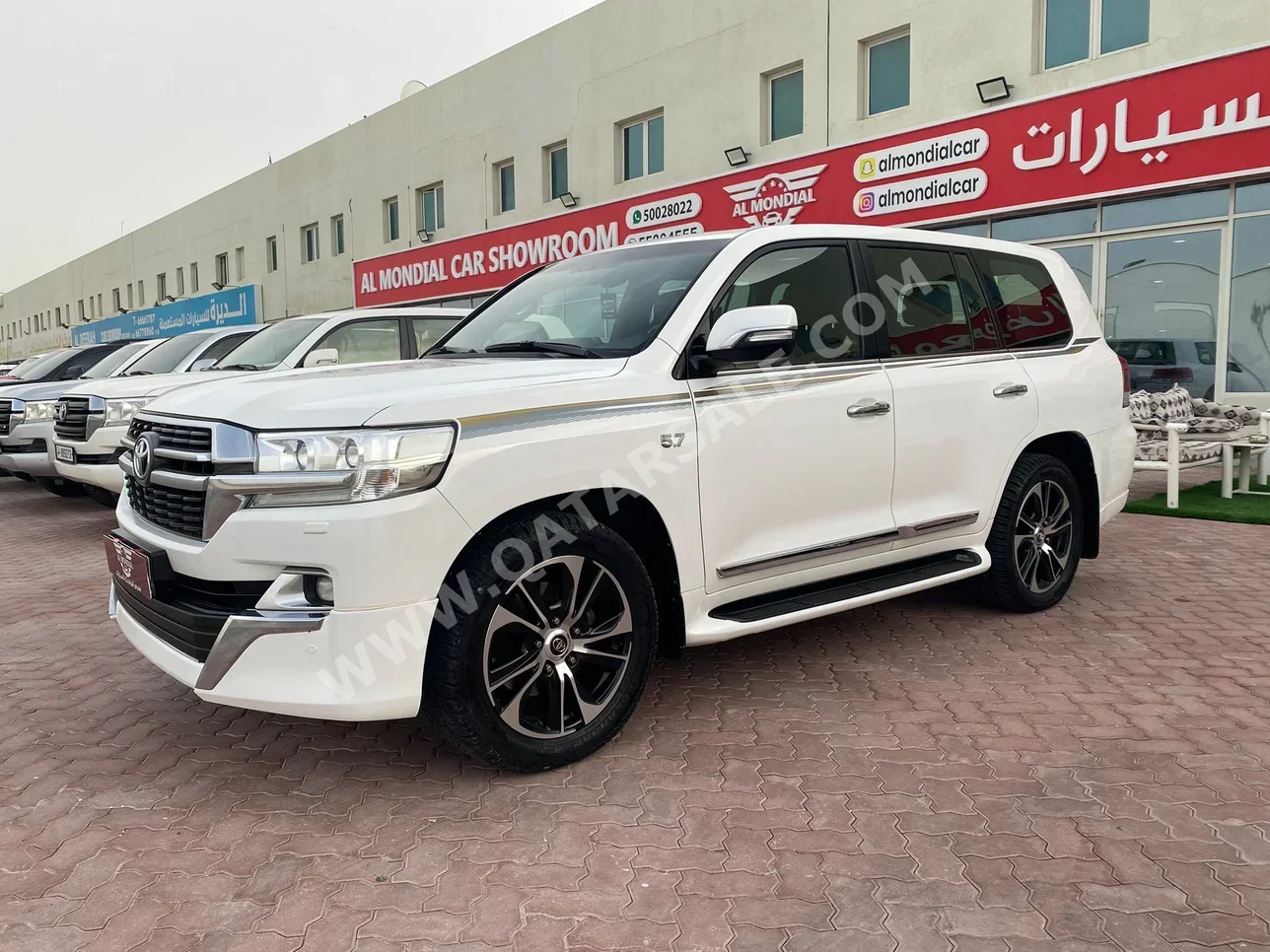 Toyota Land Cruiser VXS 2016 Automatic 272,000 Km 8 Cylinder Four Wheel Drive (4WD) SUV White