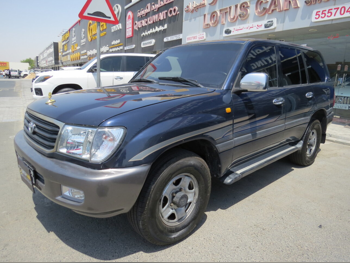 Toyota Land Cruiser GXR 2002 Automatic 260,000 Km 6 Cylinder Four Wheel Drive (4WD) SUV Blue