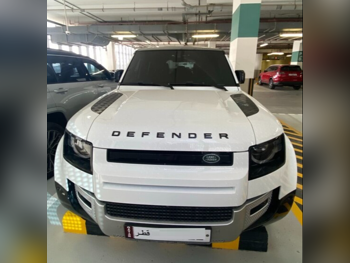 Land Rover Defender 110 HSE 2024 Automatic 38,000 Km 6 Cylinder Four Wheel Drive (4WD) SUV White and Black With Warranty