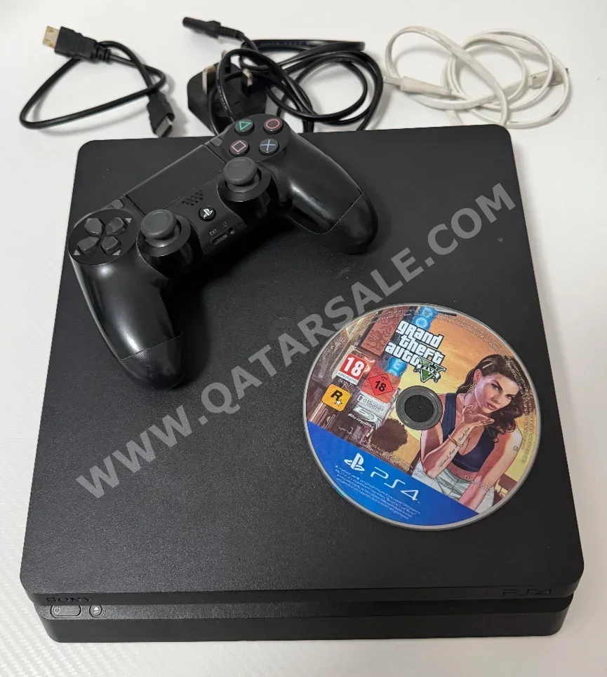 Sony PlayStation 4 - 1 TB -Included Controllers: 1