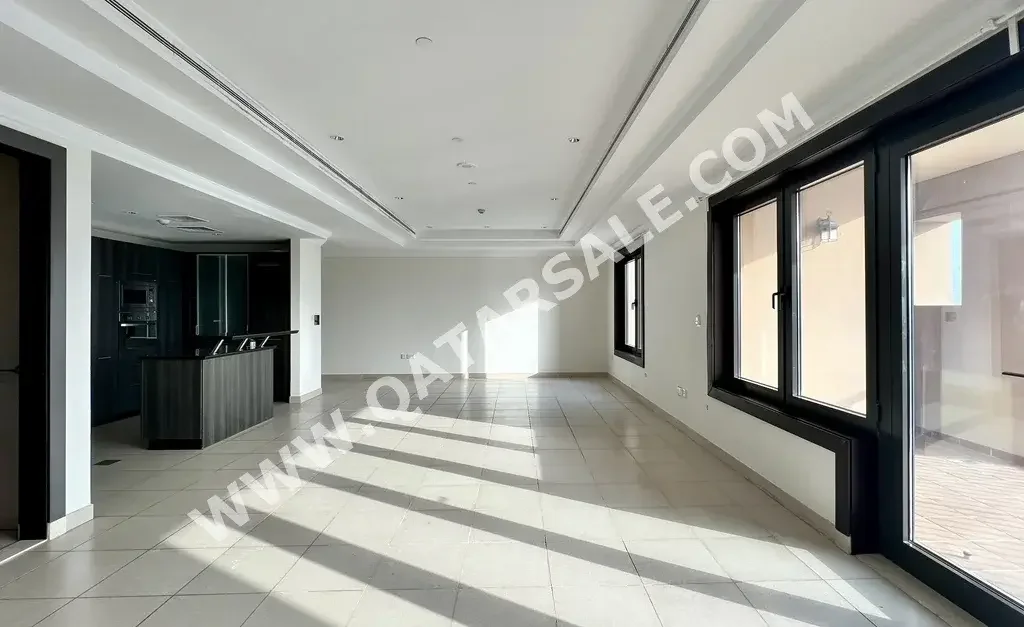 3 Bedrooms  Apartment  For Sale  in Doha -  The Pearl  Semi Furnished