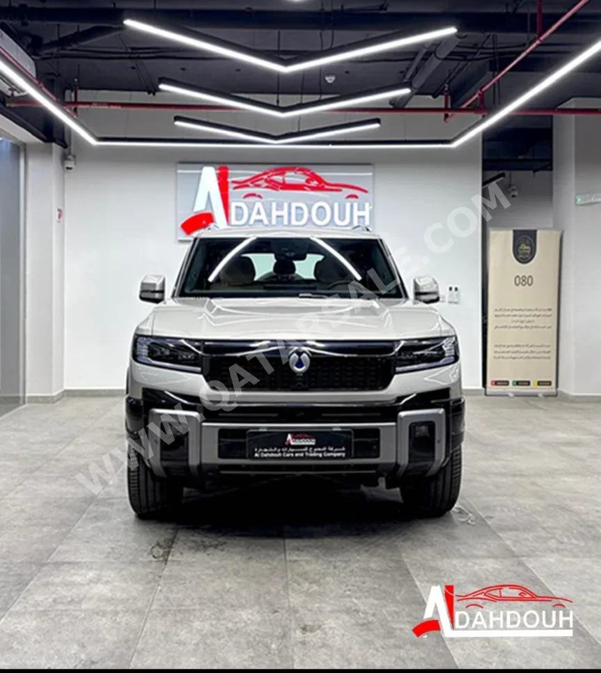 BYD Denza B8 2027 Automatic 0 Km 4 Cylinder Four Wheel Drive (4WD) SUV Gold With Warranty