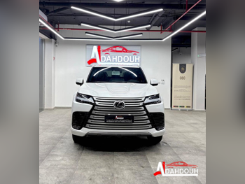 Lexus  LX  600 Luxury  2024  Automatic  30,000 Km  6 Cylinder  Four Wheel Drive (4WD)  SUV  White  With Warranty