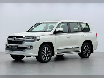 Toyota Land Cruiser GXR- Grand Touring 2019 Automatic 173,000 Km 8 Cylinder Four Wheel Drive (4WD) SUV White