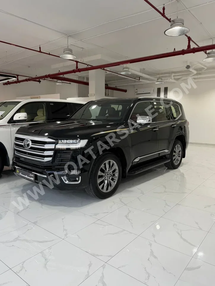 Toyota  Land Cruiser  VXR Twin Turbo  2024  Automatic  72,000 Km  6 Cylinder  Four Wheel Drive (4WD)  SUV  Black  With Warranty