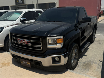 GMC  Sierra  Z71  2015  Automatic  197,000 Km  8 Cylinder  Four Wheel Drive (4WD)  Pick Up  Black