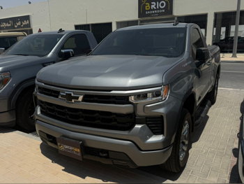 Chevrolet Silverado RST 2023 Automatic 28,000 Km 8 Cylinder Four Wheel Drive (4WD) Pick Up Gray With Warranty