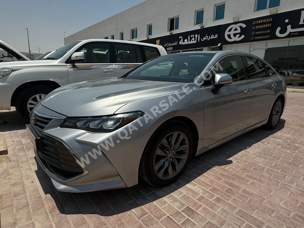 Toyota  Avalon  XLE  2019  Automatic  198,000 Km  6 Cylinder  Front Wheel Drive (FWD)  Sedan  Silver
