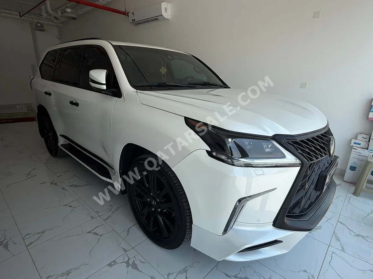 لكزس  ال اكس  570 اس بلاك ايديشن  2019  اوتوماتيك  140,000 كم  8 سلندر  دفع رباعي  اس يو في  أبيض