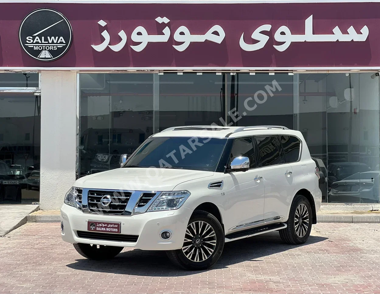 نيسان باترول بلاتنيوم 2015 اوتوماتيك 159,000 كم 8 سلندر دفع رباعي اس يو في أبيض