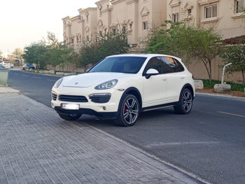 Porsche  Cayenne  S  2011  Automatic  210,000 Km  8 Cylinder  Four Wheel Drive (4WD)  SUV  White