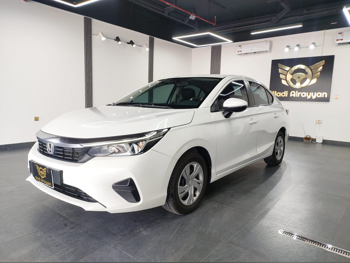 Honda  City  2024  Automatic  100,000 Km  4 Cylinder  Front Wheel Drive (FWD)  Sedan  White