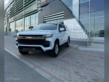 Chevrolet  Suburban  2021  Automatic  266,000 Km  8 Cylinder  Four Wheel Drive (4WD)  SUV  White