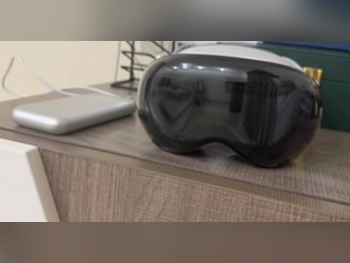 Apple  Vision Pro  - Mobile