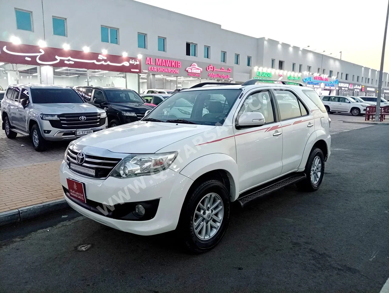 Toyota  Fortuner  2014  Automatic  141,000 Km  4 Cylinder  Four Wheel Drive (4WD)  SUV  White