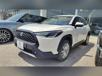 Toyota  Corolla  Cross Hybrid  2022  Automatic  189,000 Km  4 Cylinder  Four Wheel Drive (4WD)  SUV  White