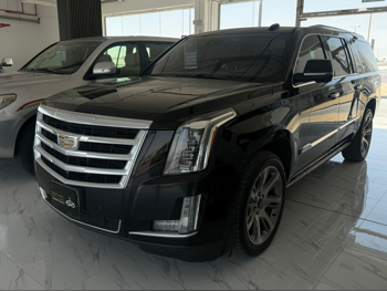Cadillac  Escalade  2016  Automatic  215,000 Km  8 Cylinder  Four Wheel Drive (4WD)  SUV  Black