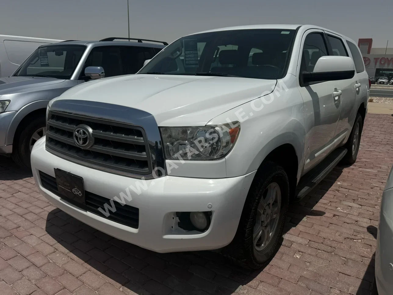 تويوتا  سكويا  اس ار 5  2013  اوتوماتيك  262,000 كم  8 سلندر  دفع رباعي  اس يو في  أبيض