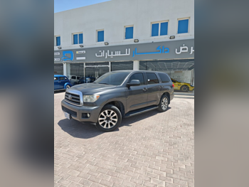 تويوتا  سكويا  اس ار 5  2016  اوتوماتيك  260,000 كم  8 سلندر  دفع رباعي  اس يو في  رمادي