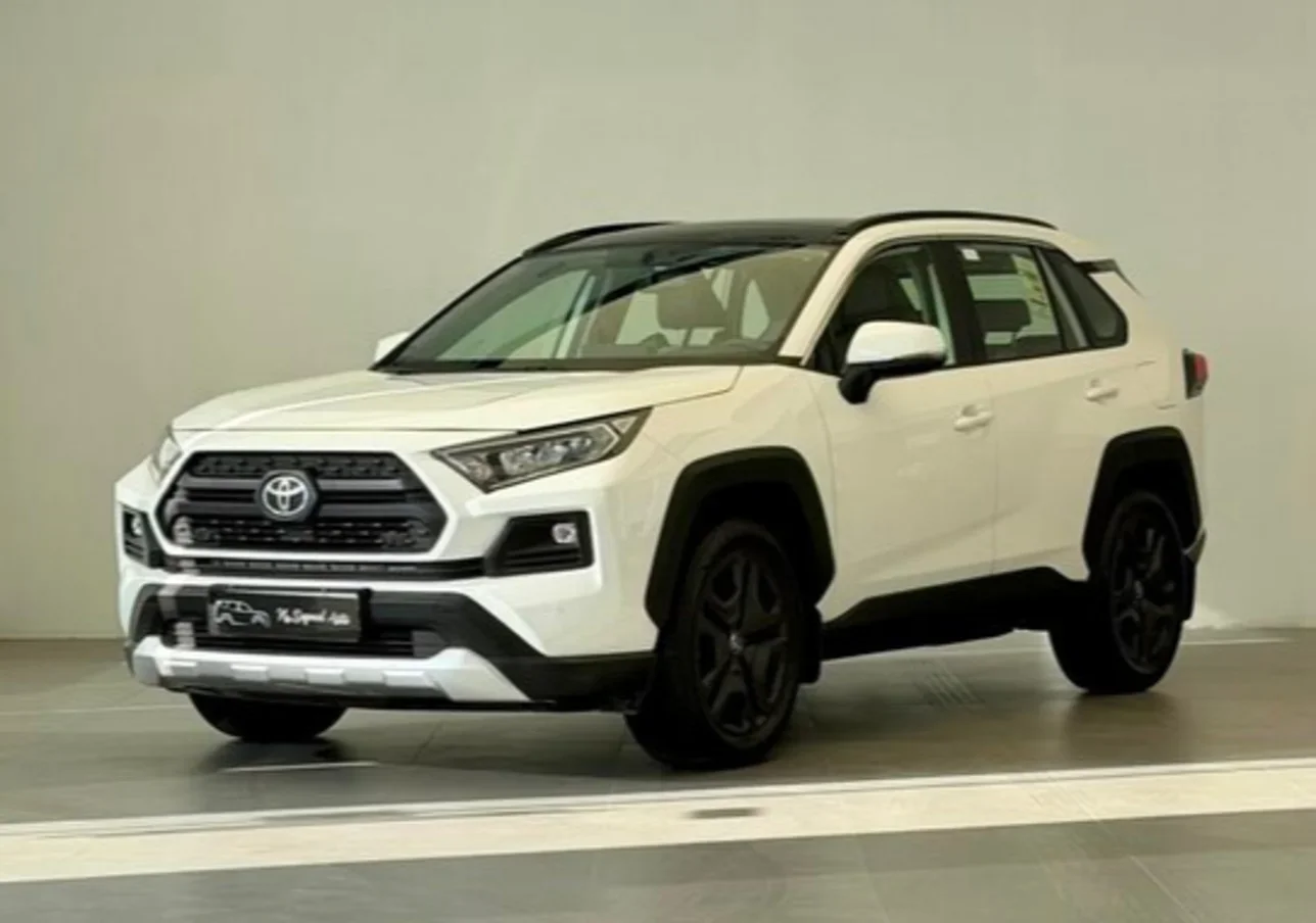 Toyota  Rav 4  2024  Automatic  41,000 Km  4 Cylinder  Four Wheel Drive (4WD)  SUV  White