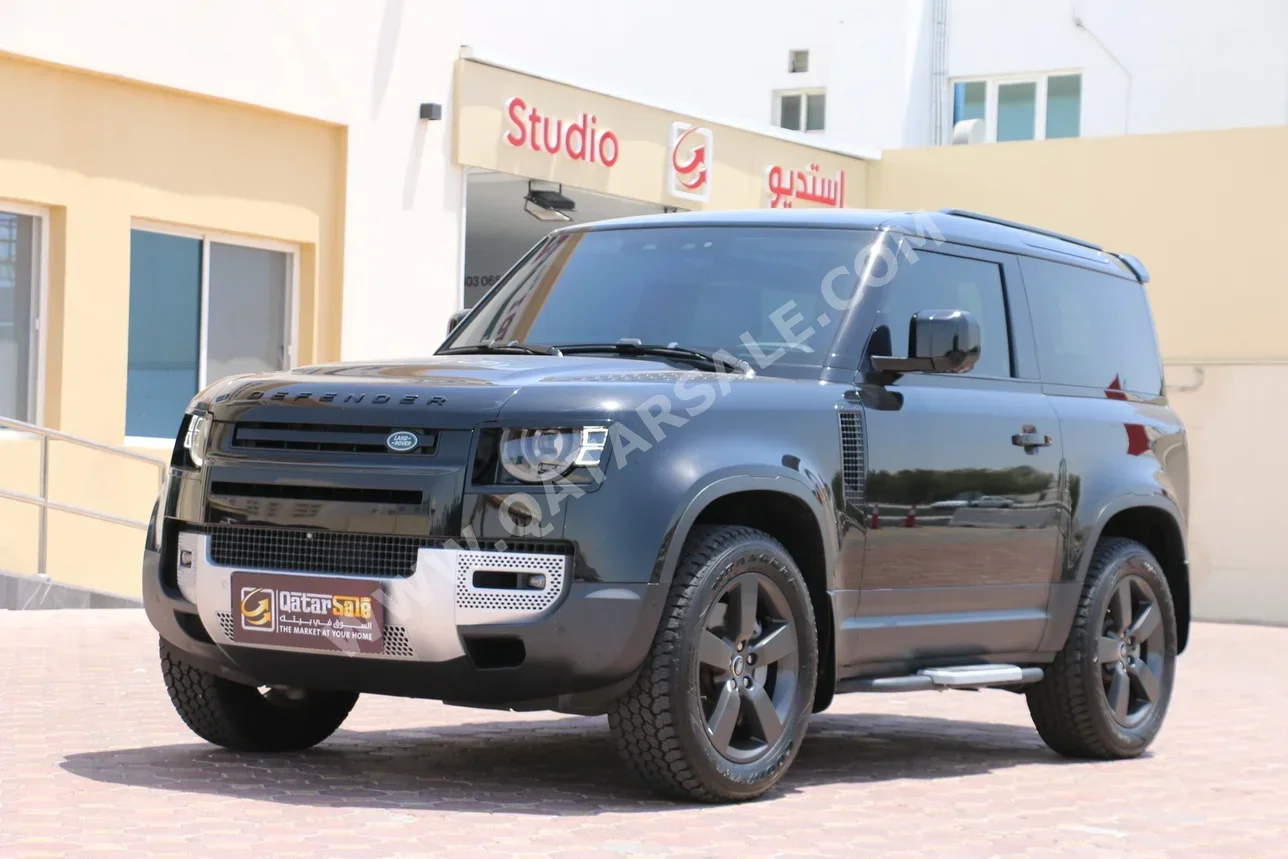 Land Rover  Defender  90 HSE  2022  Automatic  110,000 Km  6 Cylinder  Four Wheel Drive (4WD)  SUV  Black