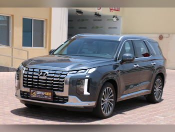 Hyundai  Palisade  Calligraphy  2023  Automatic  22,000 Km  6 Cylinder  Four Wheel Drive (4WD)  SUV  Gray  With Warranty