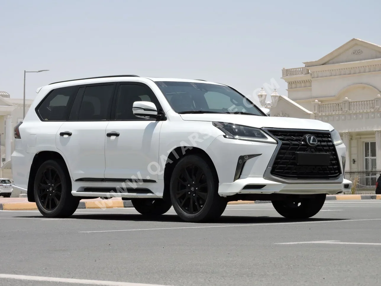 لكزس  ال اكس  570 اس بلاك ايديشن  2019  اوتوماتيك  259,600 كم  8 سلندر  دفع رباعي  اس يو في  أبيض
