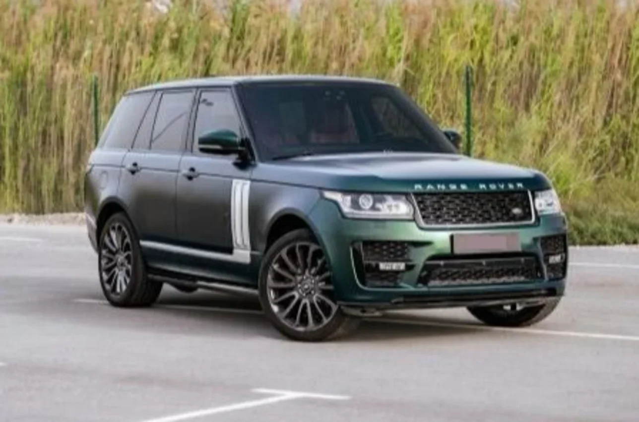 Land Rover Range Rover Vogue Autobiography 2017 Automatic 196,000 Km 8 Cylinder Four Wheel Drive (4WD) SUV Green