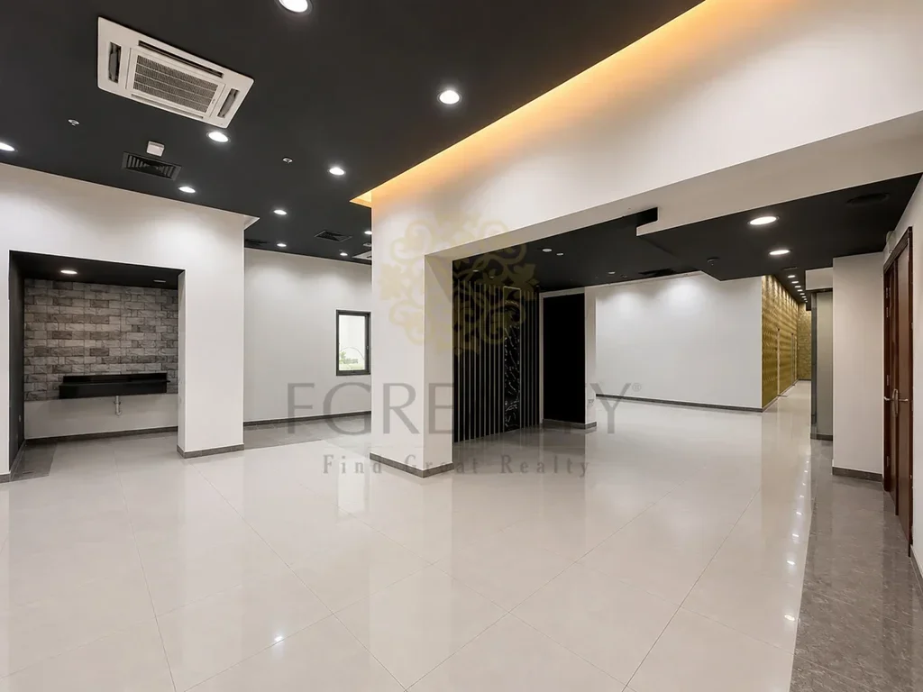 Commercial Shops - Not Furnished  For Rent  - Doha  - Al Mansoura