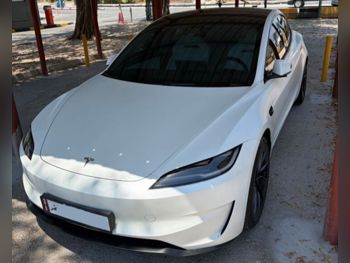 Tesla  Model 3  Performance  2025  Automatic  20,000 Km  0 Cylinder  All Wheel Drive (AWD)  Sedan  White  With Warranty