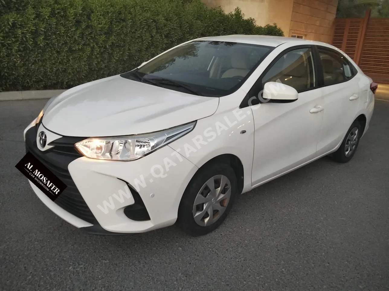 Toyota  Yaris  2022  Automatic  65,000 Km  4 Cylinder  Front Wheel Drive (FWD)  Sedan  White