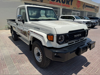 Toyota  Land Cruiser  LX  2025  Automatic  15,000 Km  6 Cylinder  Four Wheel Drive (4WD)  Pick Up  White  With Warranty