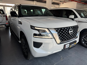 Nissan  Patrol  LE  2024  Automatic  25,000 Km  8 Cylinder  Four Wheel Drive (4WD)  SUV  White  With Warranty