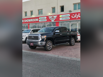 تويوتا  تندرا  لمتيد  2019  اوتوماتيك  127,000 كم  8 سلندر  دفع رباعي  بيكب  أسود